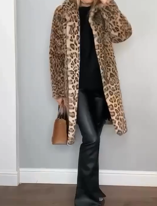 Léopard Savana : Manteau d’Hiver