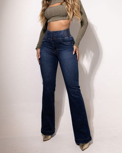 Jean Sofia – L’élégance du denim sculptant